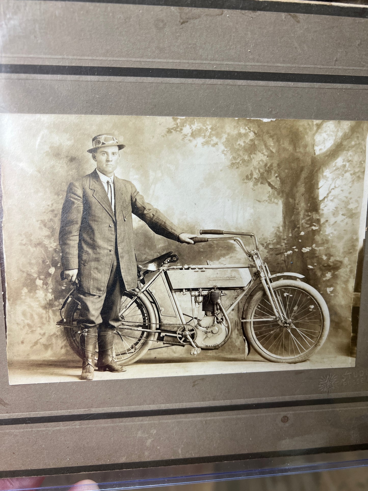 1910(?) Excelsior Single Motorcycle Photo