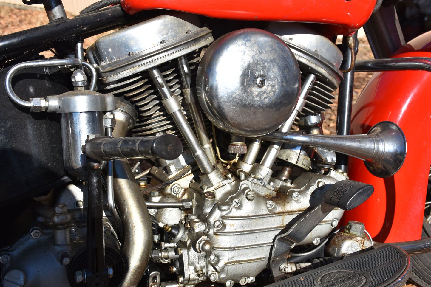 1963 Harley Davidson FL Panhead (Red)