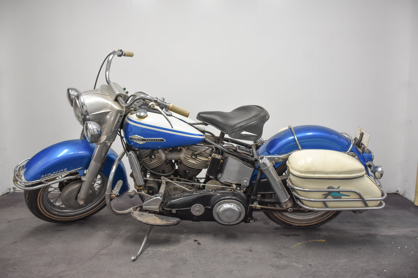 1963 Harley Davidson FL Panhead (Blue)