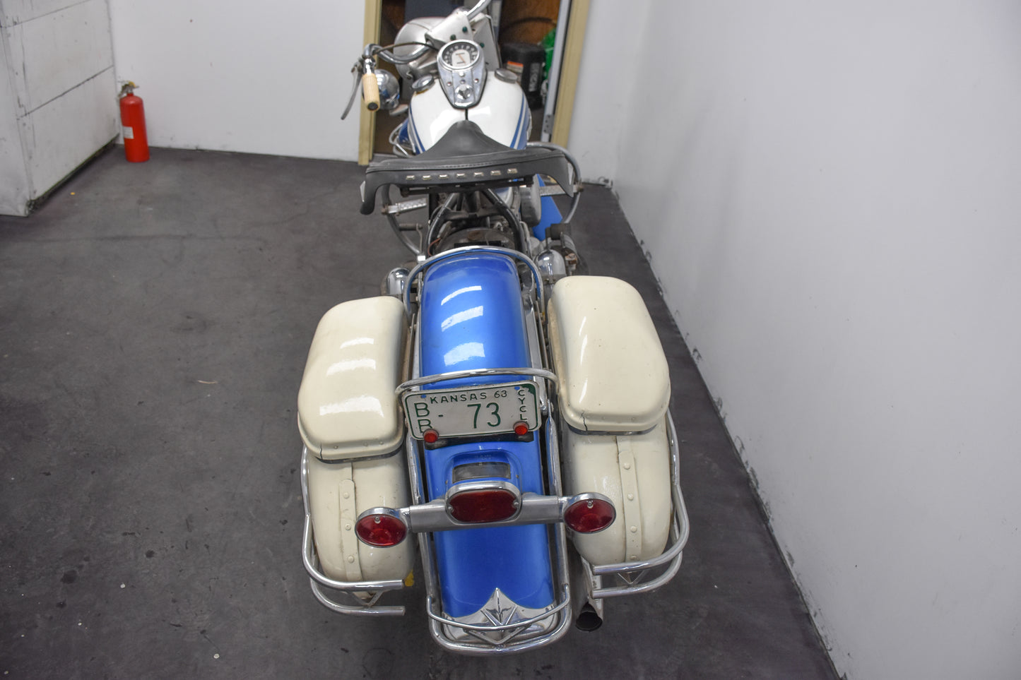 1963 Harley Davidson FL Panhead (Blue)