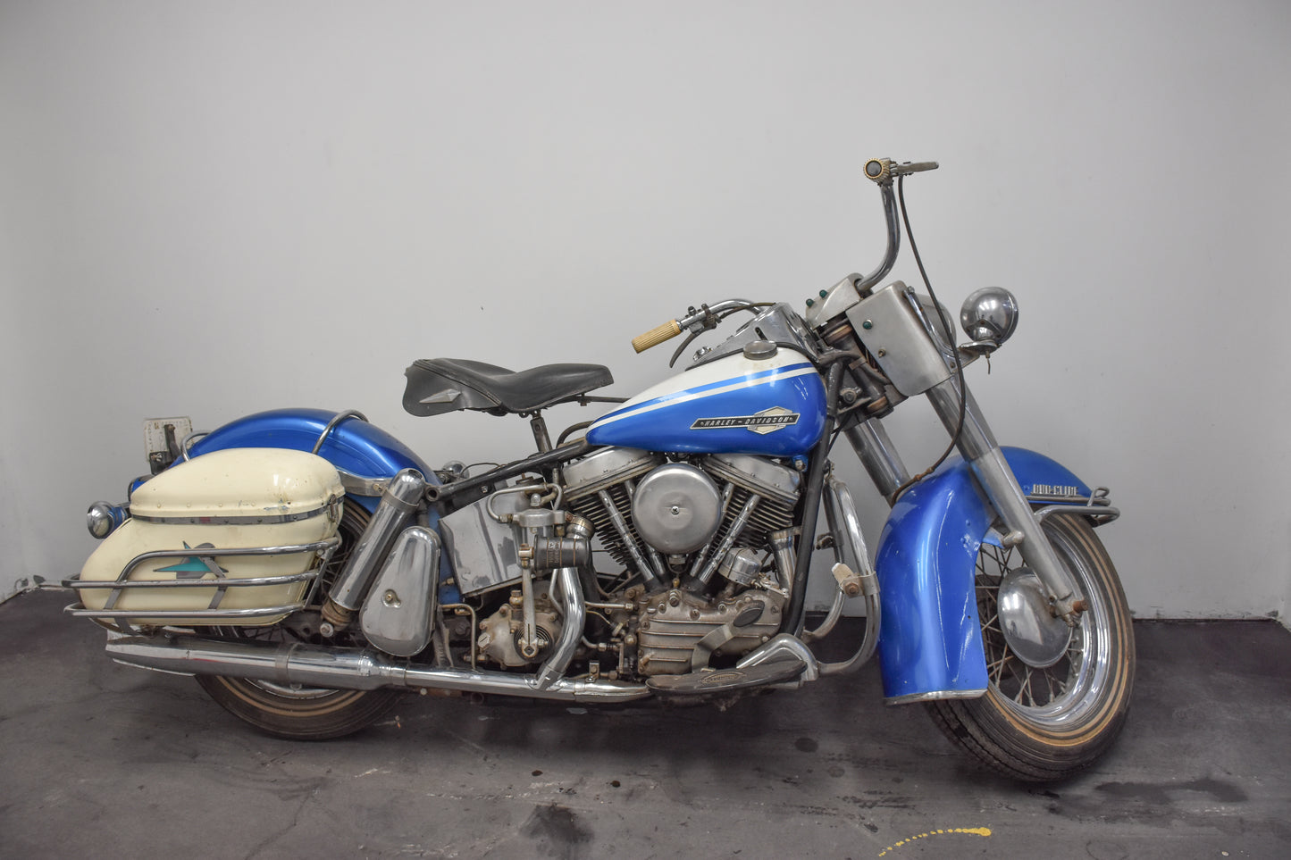 1963 Harley Davidson FL Panhead (Blue)