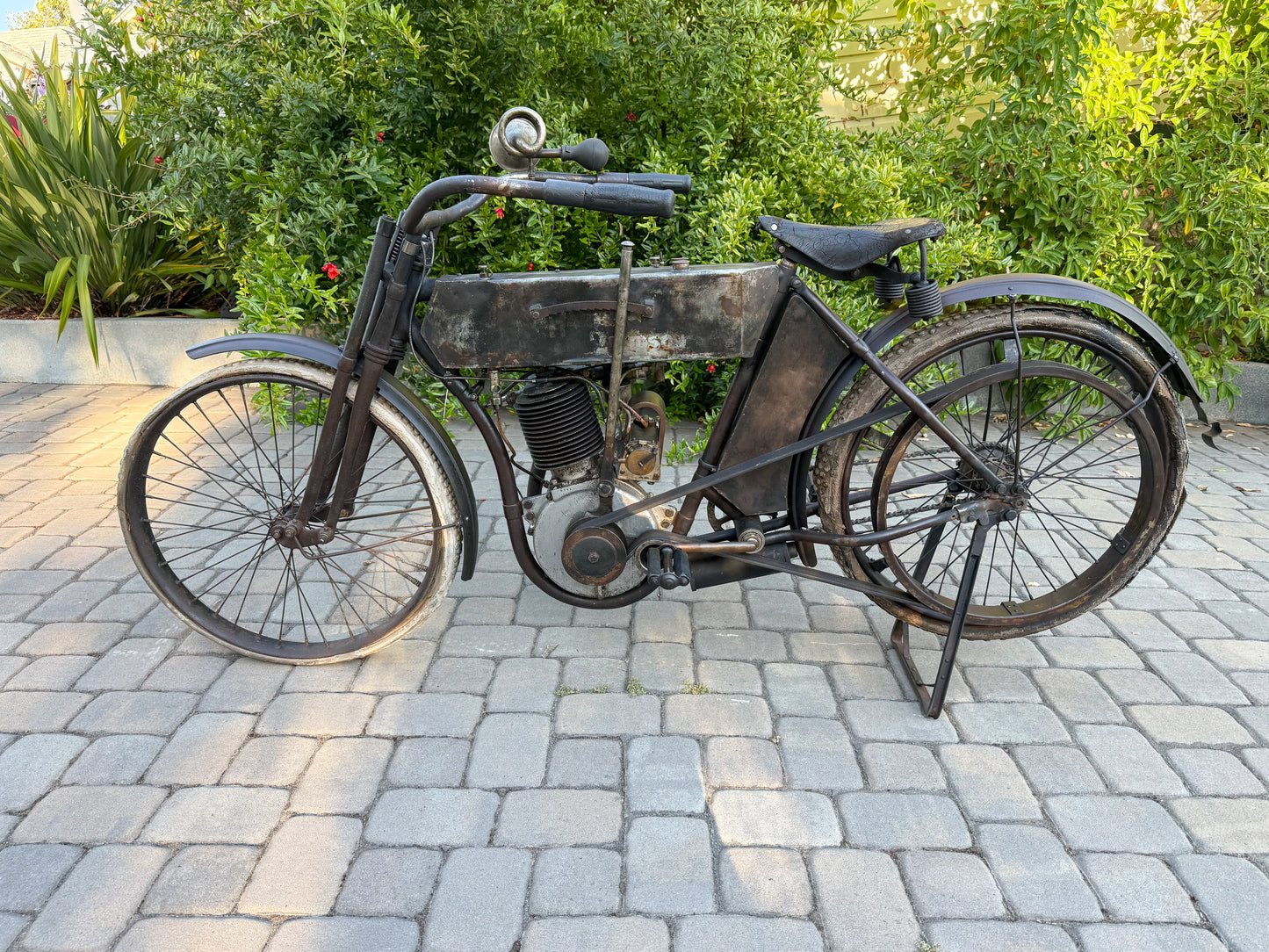 1910 Harley Davidson - Magneto Model