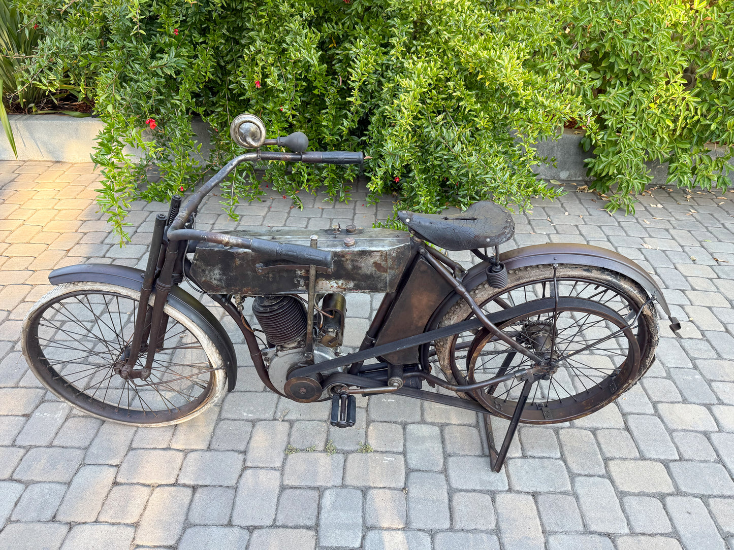1910 Harley Davidson - Magneto Model
